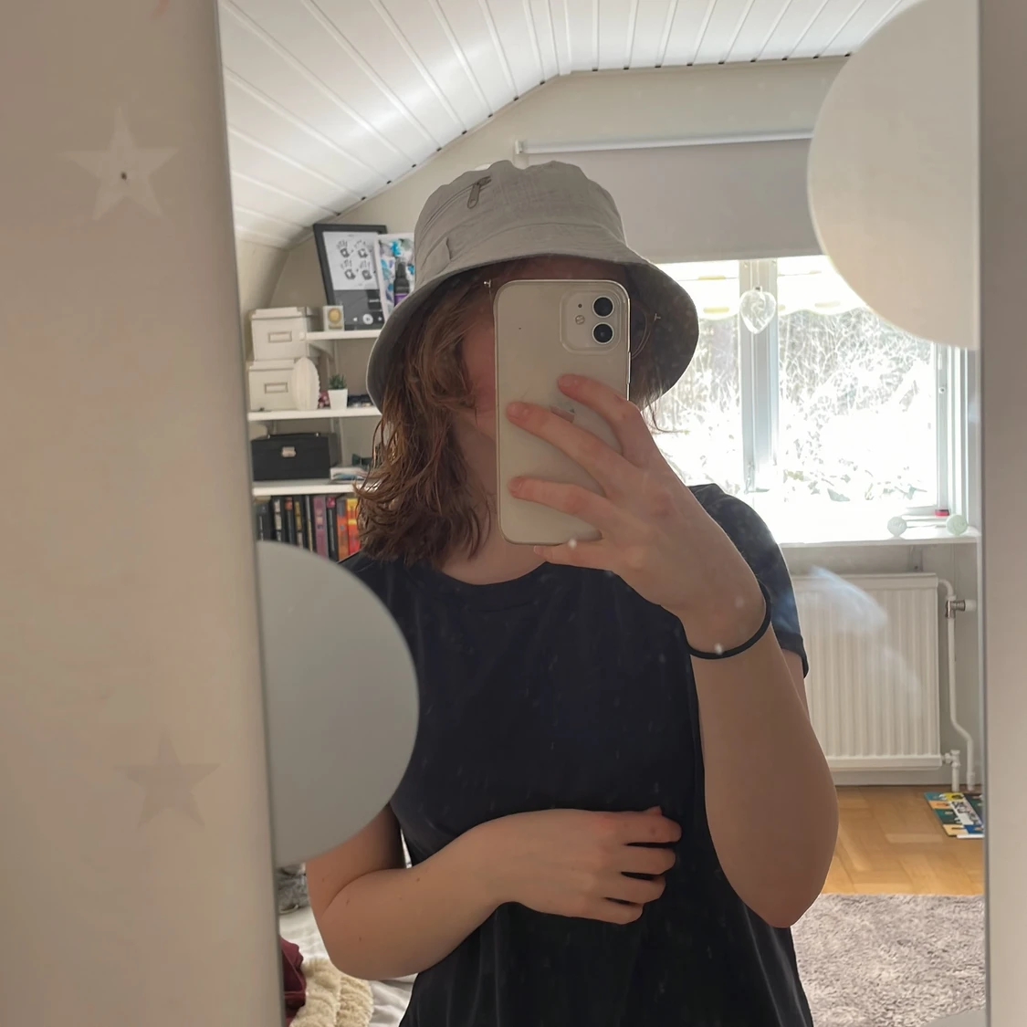 Gråvit fiskehatt - 90