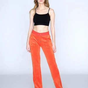 Juicy  - Säljer eller byter mina sjukt coola juicy byxor i storlek xs kan tänka mig xxs också ❤️ byxorna e köpa den hära veckan❤️