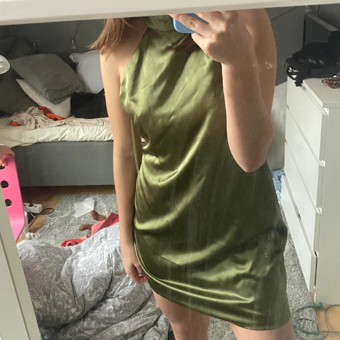 Olivgrön silkesklänning - 90