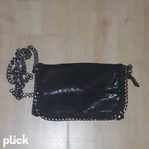 Intressekoll - Intressekoll på denna fina Stella McCartney liknande väska i fint skick💓