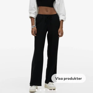 linnebyxor  - Intressekoll på dessa svarta slutsålda linnebyxorna från hm, helt nya & oanvända med prislappen kvar i storlek xs😍passar både xs & S skulle jag säga, även långa i benen💕