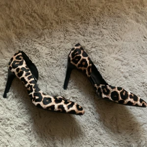 Klackskor  - Klackar strl 38