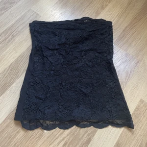 Topp - Svart topp från H&M i storlek S