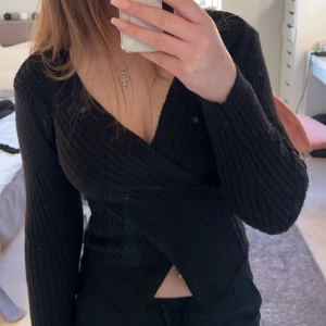 Topp - Jätte söt stickad topp, storlek s.