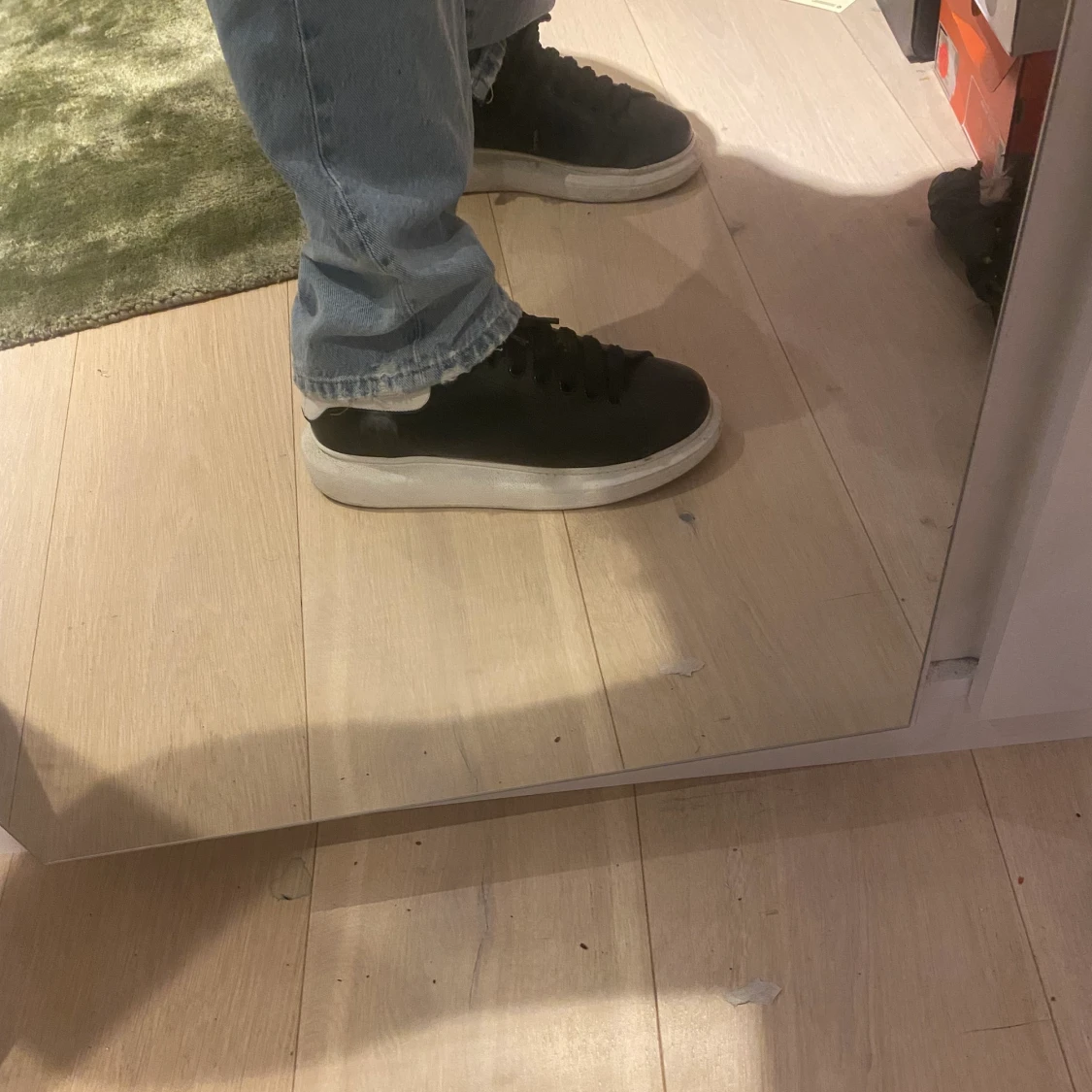 Alexander McQueen - 90