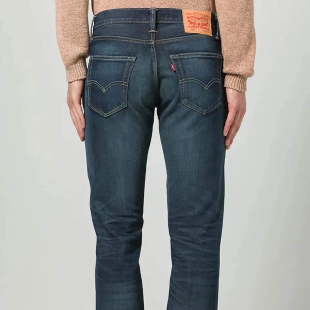 Egentligen herr men passar också dam. Levis jeans. Vintage. Nypris 1095kr. Jeans & Byxor.