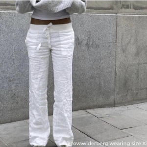 Linnebyxor  - Helt nya linnebyxor från Alobha i stl M💕💕💕nypris är 700kr och de är slutsålda i alla storlekar. Pris kan diskuteras 