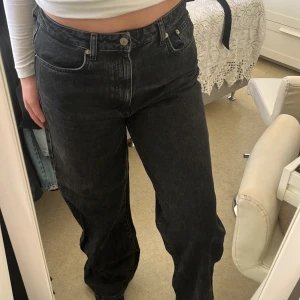 Jeans - Säljer dessa fina byxor från lager 157 då jag inte använder dem mer. (Passar folk som bär mindre storlek.)❤️