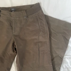 Byxor - Byxor i storlek 42, är som M/L🥰Bootcut