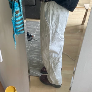 Levis Golf byxor  - Vita Levis byxor i storlek 38 (väldigt bra skick)