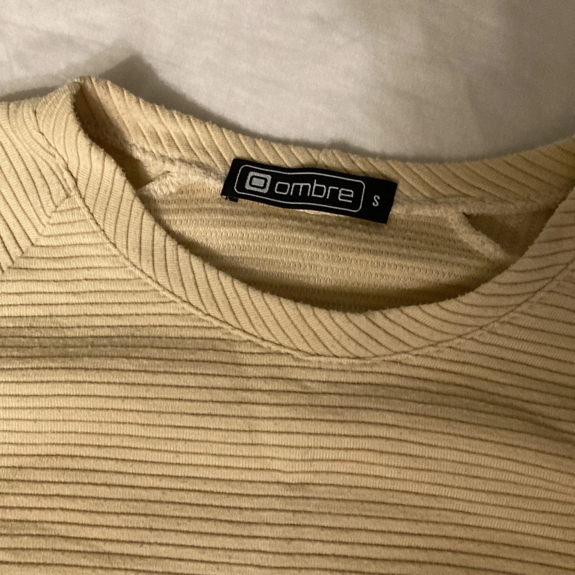 Beige tajt långärmad tröja - 90