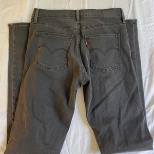 Levis  - Levis jeans 