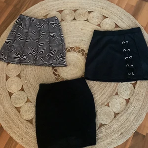 Fina korta kjolar till sommaren💗 - Tre jättefina korta kjolar som passar perfekt till sommaren☀️ De svarta kostar 60 kr st och den brun vita kostar 80kr🌸