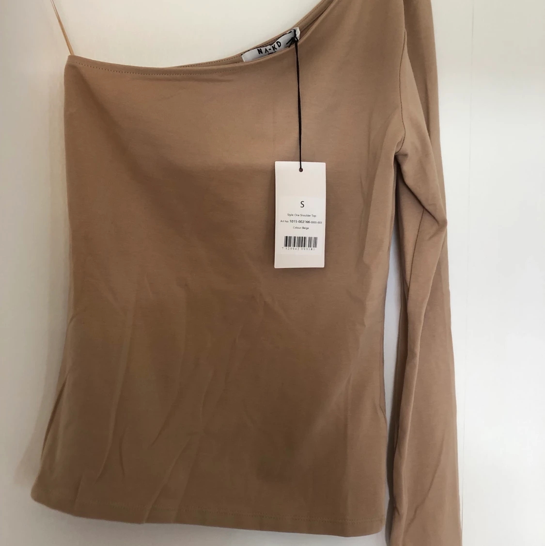 NA-KD, beige tröja med en arm, strl; S - 90