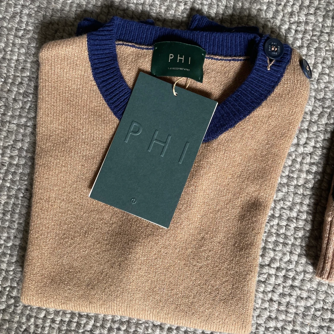 Stickade västar. PHI cashmere - 90