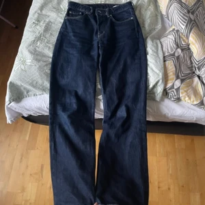 Voyage jeans weekday  - Supersåliga bilder men detta är vanliga voyage från weekday. Väldigt välbehållna och storleksenliga