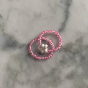 Duo ringar - Handgjorde pärlringar  20kr / set (2st)