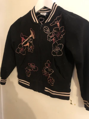 Sommar jacka - Polarn och pyret jacka med fint mönster