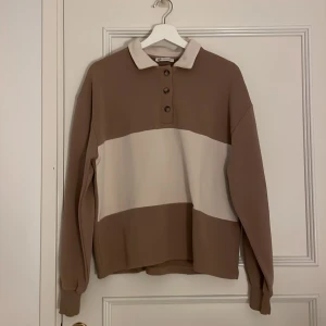 tröja med krage  - brun och beige tröja med krage 🤎