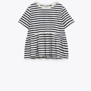 randig zara tröja - säljer denna fina tröja från zara💕använd fåtal gånger💕den är i bra skick