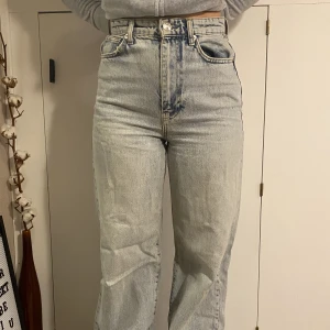 Jeans  - Jeans från gina. Skriv för mer bilder eller frågor🌸