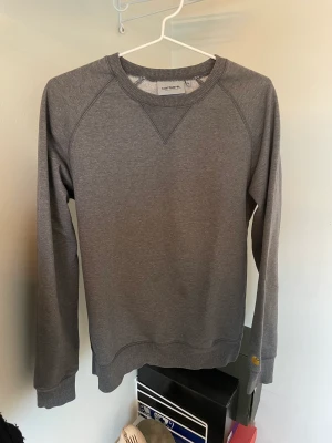 Carhartt Sweatshirt - ✏️Carhartt Sweatshirt i strl. M