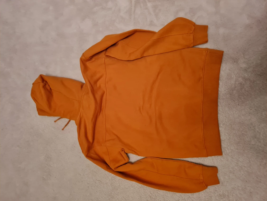 Orange hoodie med tryck från Carlings - 90