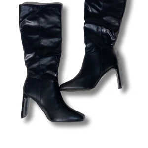 Oanvända Boots svarta - Helt oanvända, köpte fel storlek🙁 