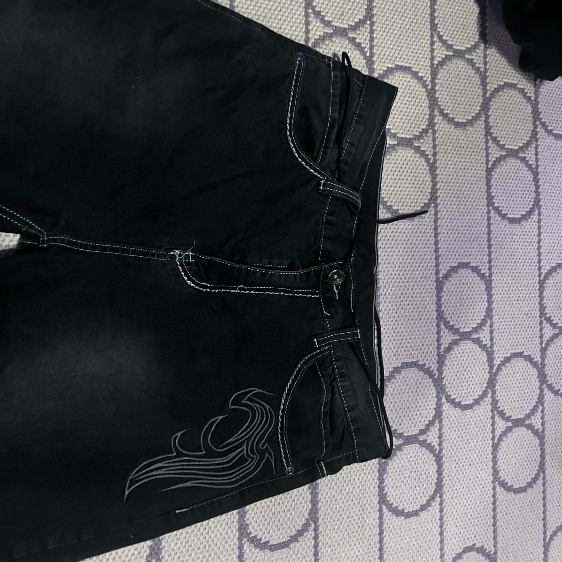 Baggy jeans med patches - 90