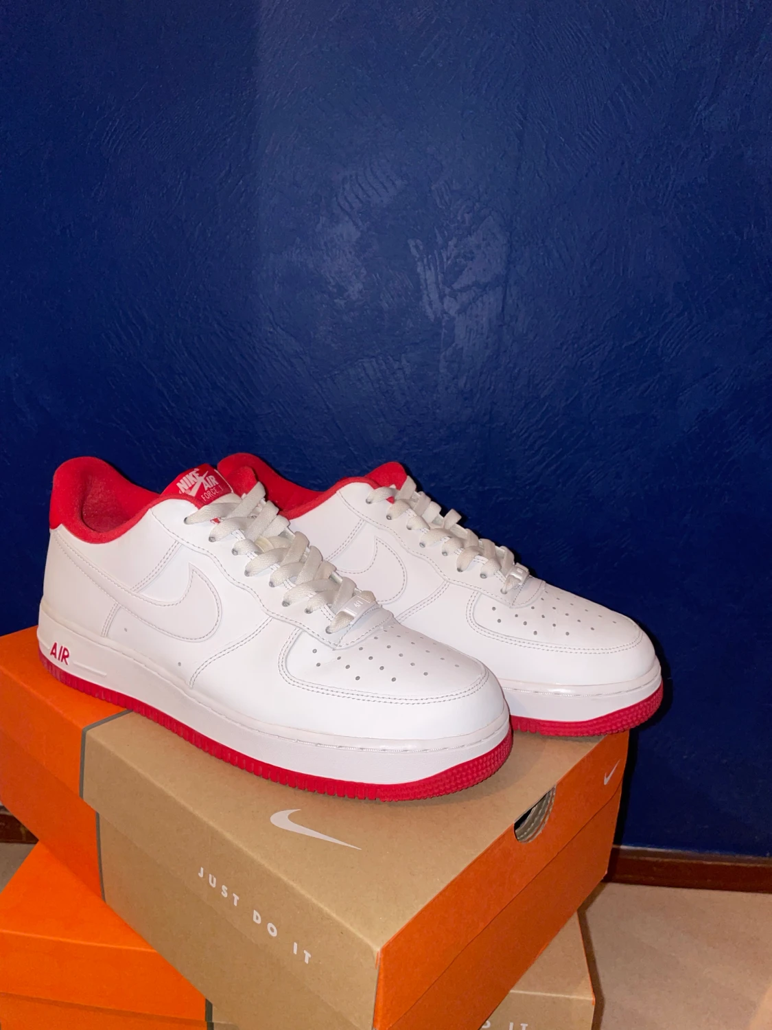 Air Force 1 low university red