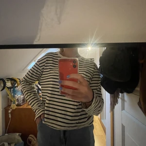 Randig tröja! - Mysig randig bomullströja. 