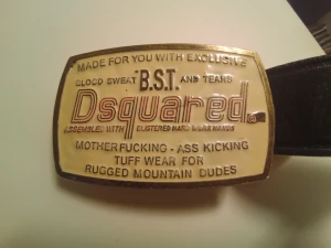 Dsquared bälte B.S.T  - Grymt snyggt spänne med rem i italienskt läder  Går begagnade för ca 3000kr 300$ på ebay 