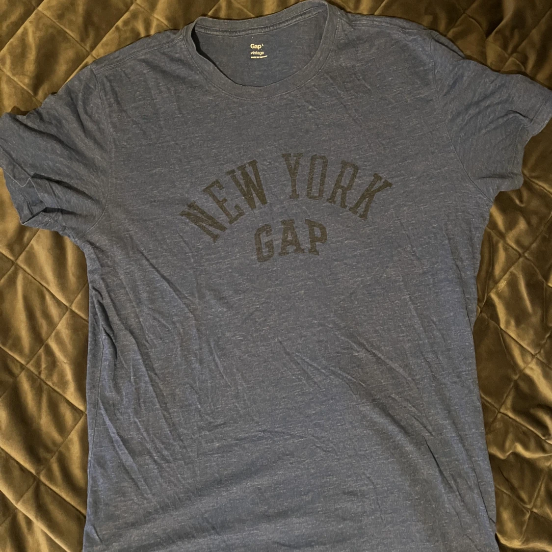 GAP T-shirt