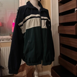 puma jacka - nice puma jacka fett mjuk å skön att ha 