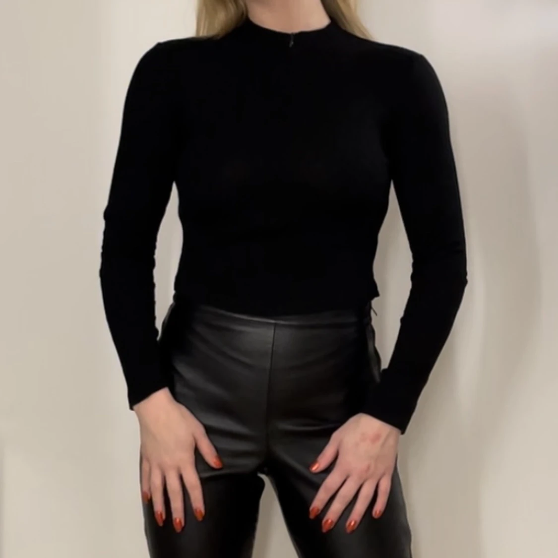 Svart tröja  - 90
