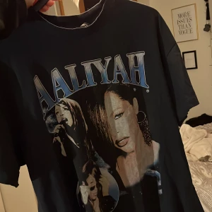 Tshirt - Jättecool aliyah tröja 💓