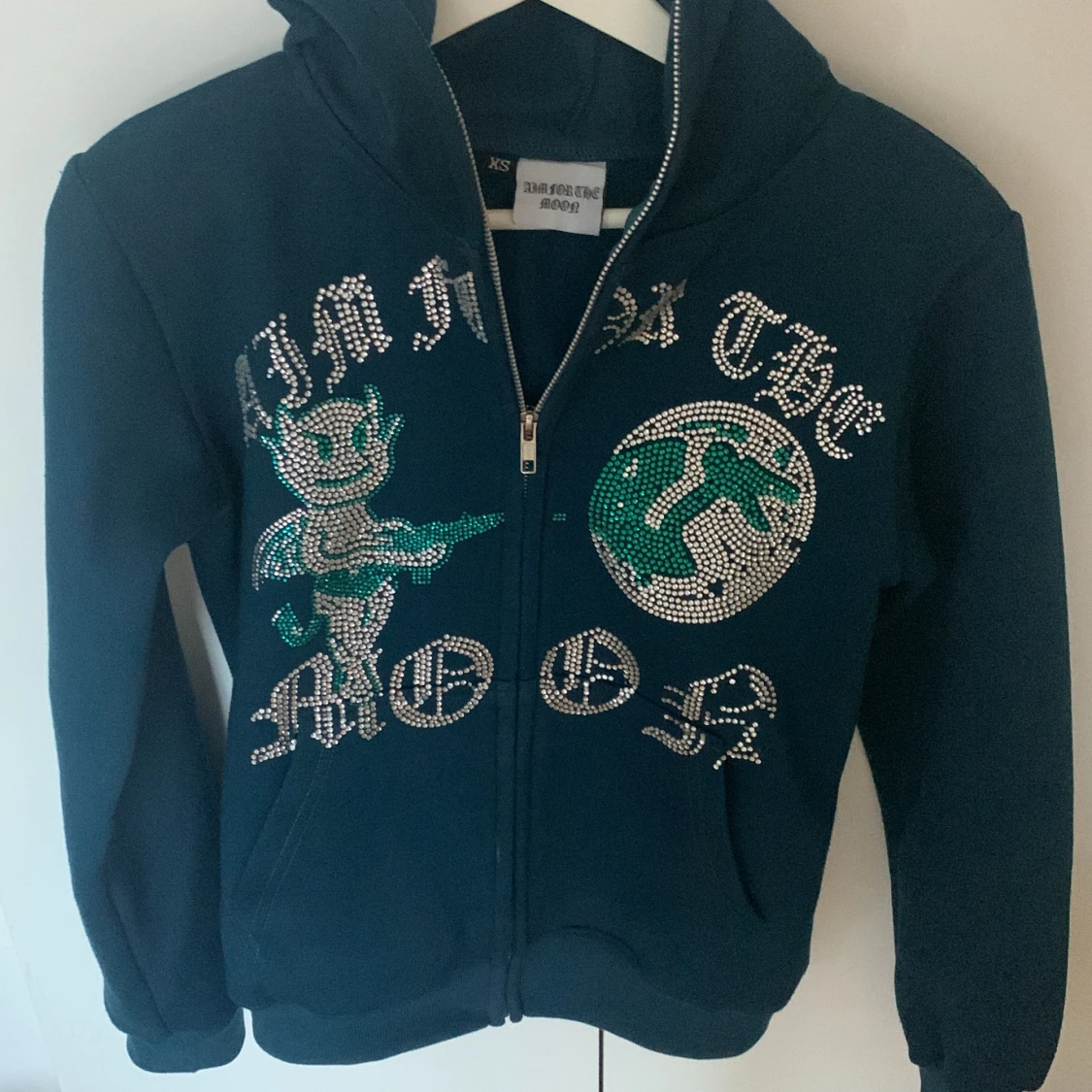 Aim for the moon hoodie  - 91