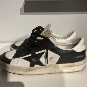 Golden goose - Hej säljer nu mina Golden goose skor i bra skicka Storlek:41(passar större)