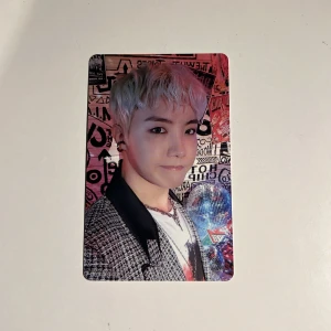 BTS JHOPE PHOTOCARD - jhope seasons greetings photocard. 30kr + frakt (15kr). ANVÄND INTE ’KÖP NU’!!