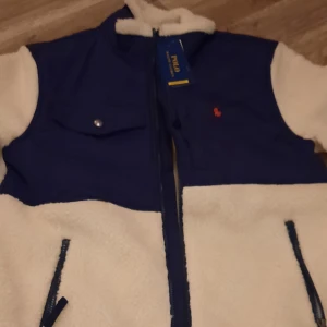 Ralph lauren päls jacka strlk S - En ralph lauren päls jacka strlk S helt ny lappen kvar