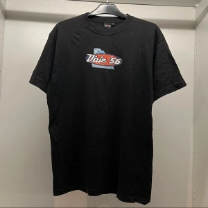 Vintage Svart Dixie 56 Tröja - Svart vintage dixie 56 tshirt. DM:a om du är intresserad.