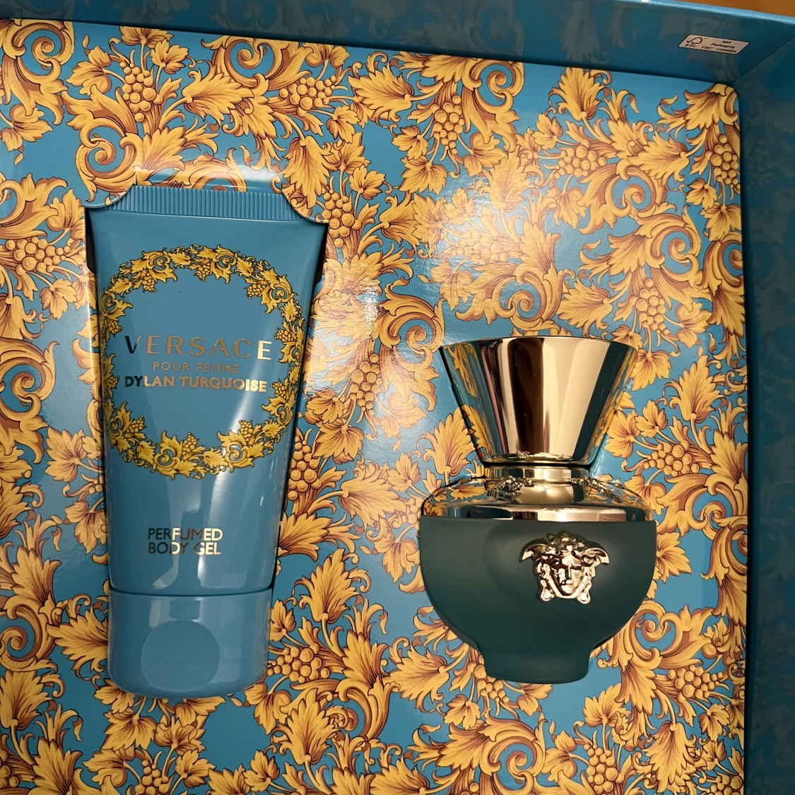 Versace parfym och body gel - 90