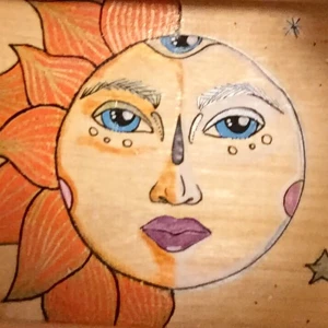 Bricka/tavla - Dekoration. Måne och sol. By: @sucre_arte