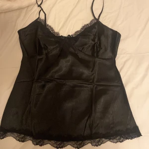 Svart pyjamasset  - Pyjamasset