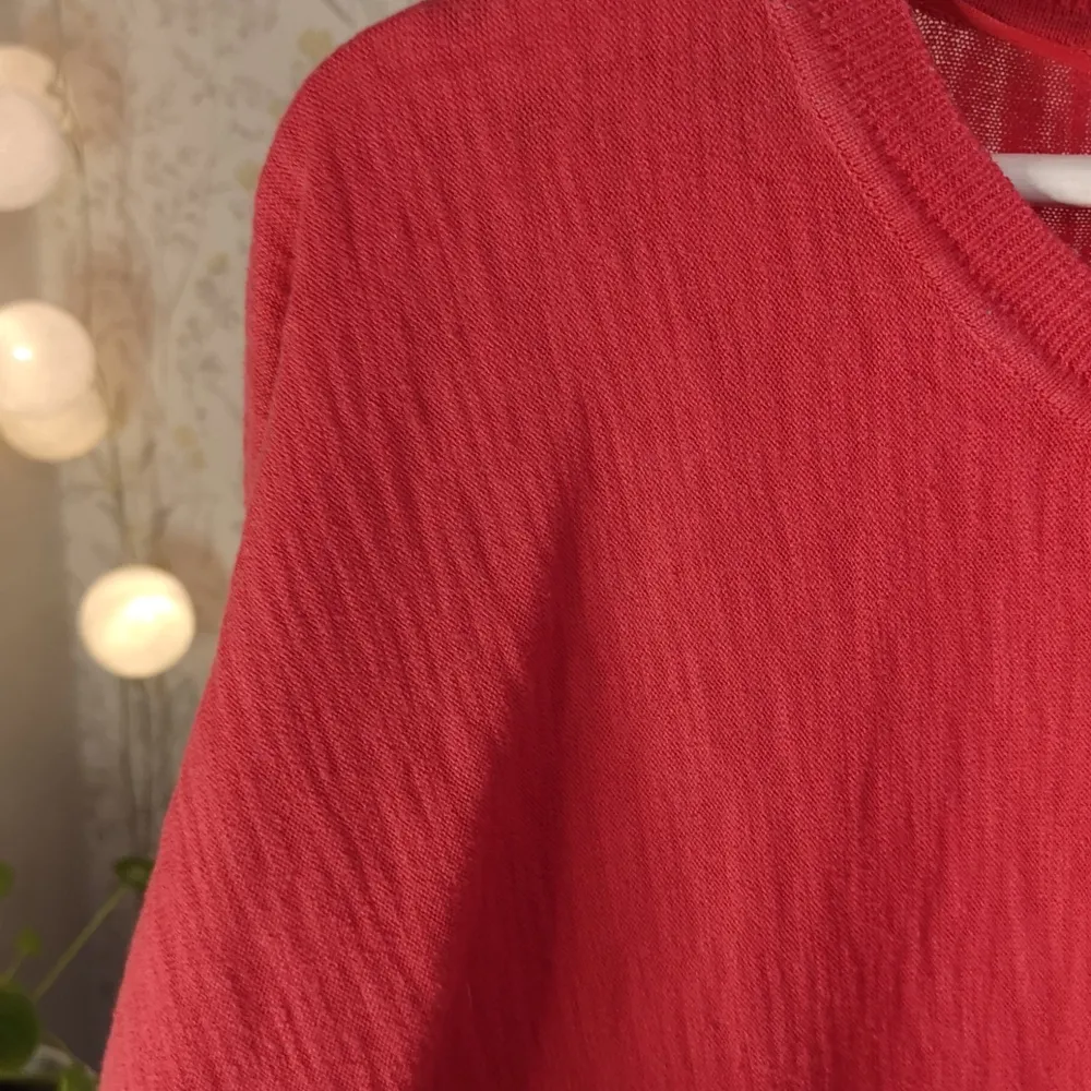 Rosa tröja med trekvartsärm. I storlek M, från Indiska . Tröjor & Koftor.