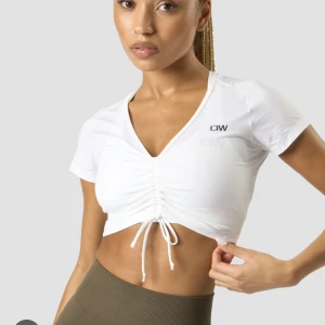 Icaniwill topp - Topp från icaniwill, aldrig använd. Köpt på sellpy från Alexandra Nilsson (!!)