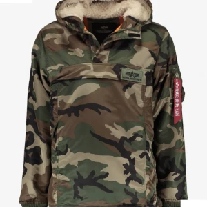 Alpha Industries Anorak, strl L - Aldrig använd, varmfodrad. 