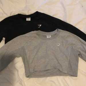 gymshark swearshirts - säljer nu två stycken croppade gymshark swearshirts som aldrig kommit till användning, 150kr st eller 250kr för båda!!