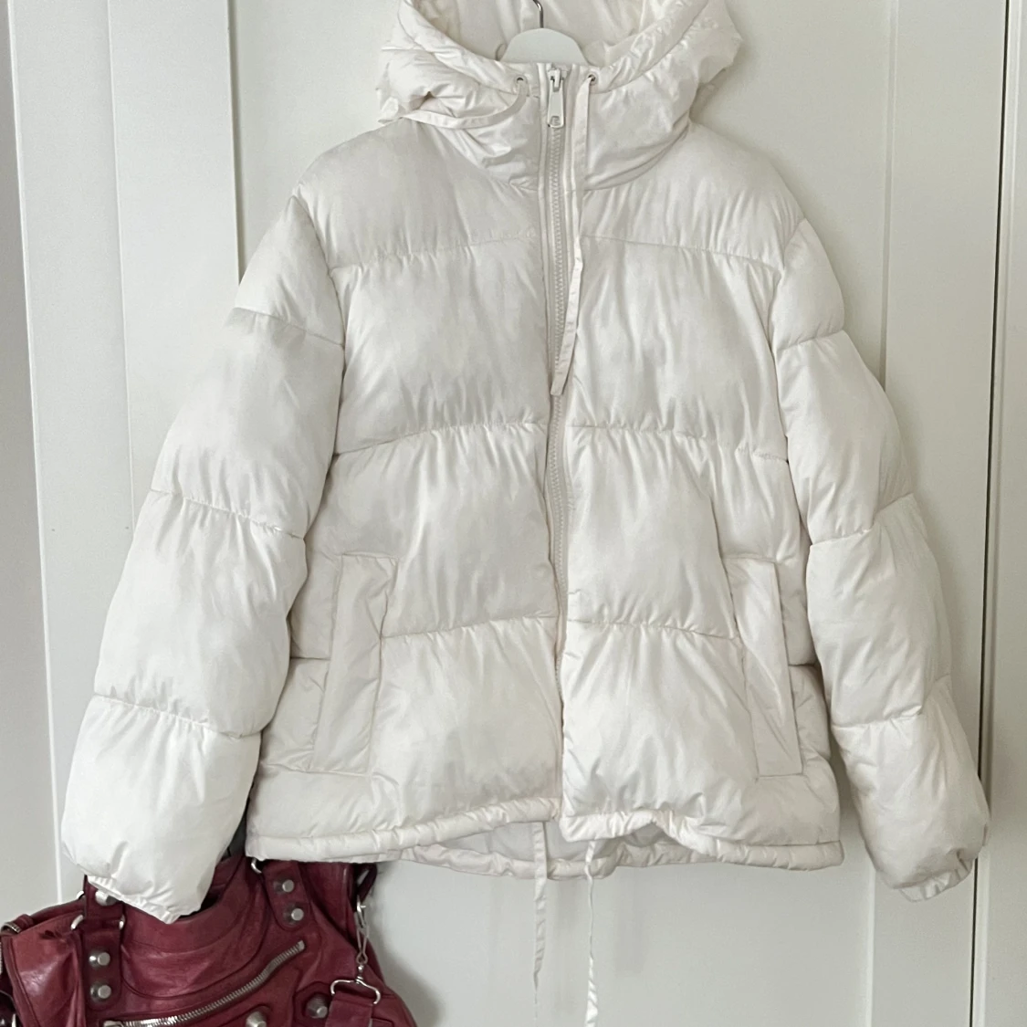Vit pufferjacka