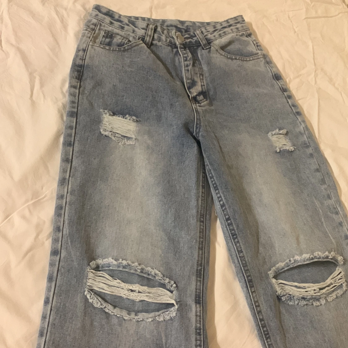 Ripped jeans  - 90